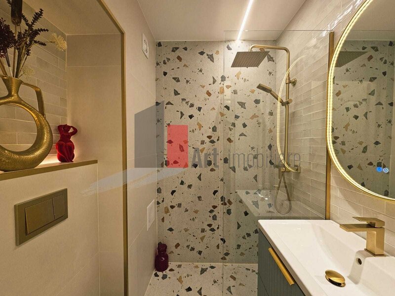 Piata Amzei, apartament de 2 camere.